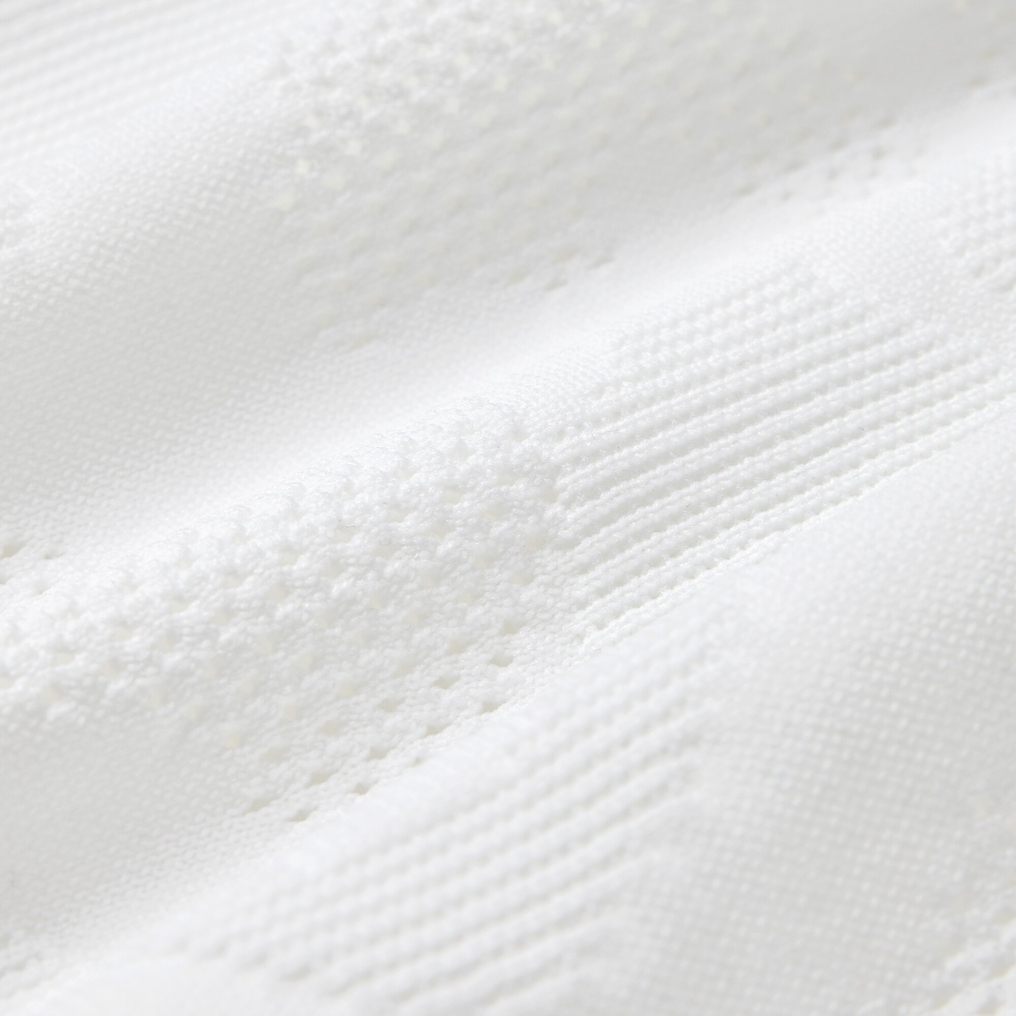 Z-TECH 하이브리드 크루넥 스웨터